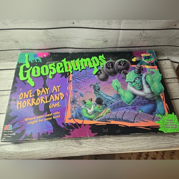 Goosebumps Other - Milton Bradley Company 1996 Goosebumps One Day at Horror Land Board Game